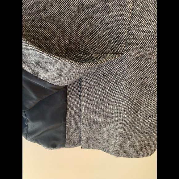 Jaclyn Smith coat - Picture 4 of 5